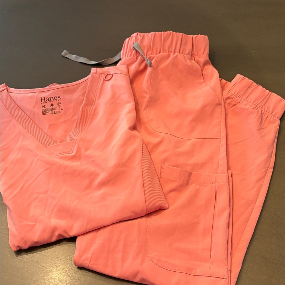 Hanes Coral Scrub Set